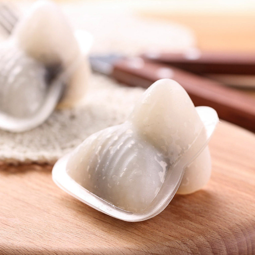 Kitchen Gadgets Dumpling Maker - 12 sets plastic rijstwolvenvormen, driehoekige zongzi-vorm,