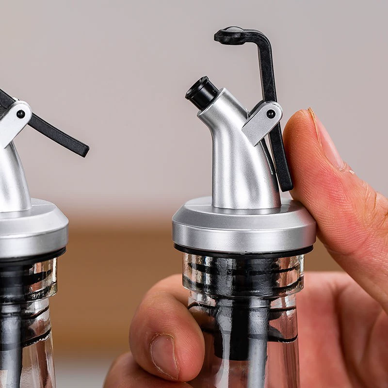 Gouden olijfolie tuitjes olie  - Kitchen Gadgets Gold recensie en prijs